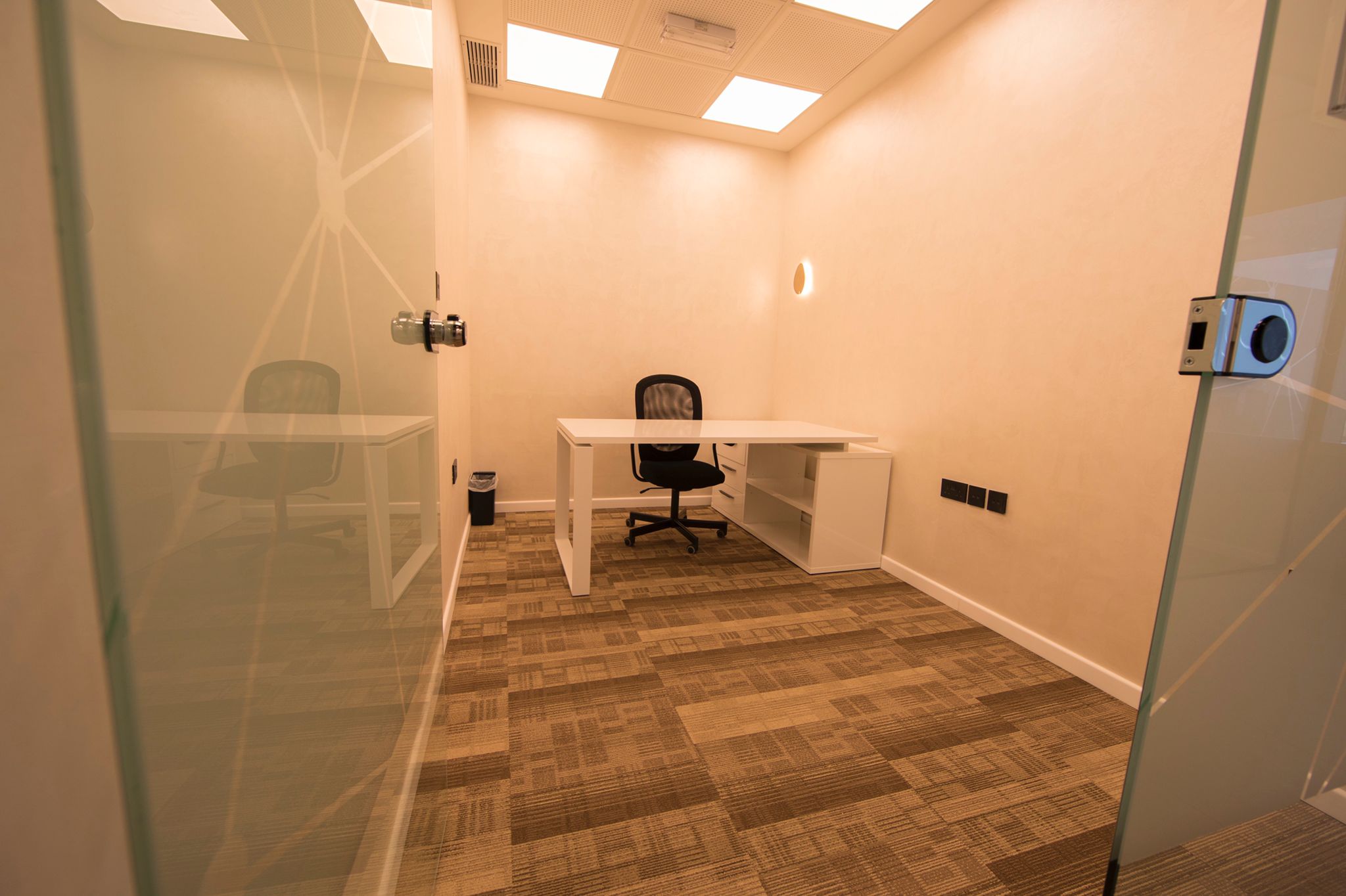 Office "G"